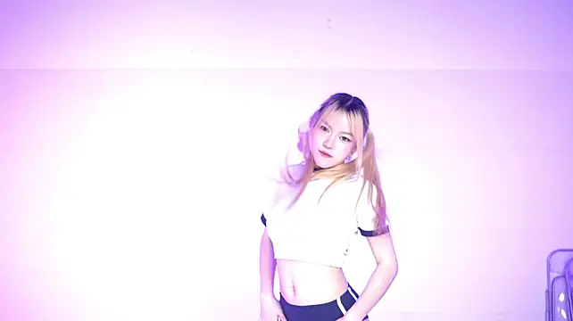 Pokazy przed kamerką – Velvet--girl