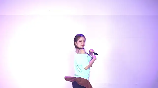 Velvet--girl webcam show