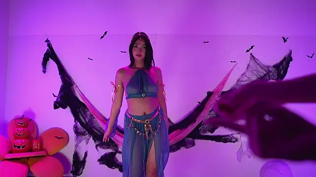 Velvet--girl: διαδικτυακό σόου στην κάμερα