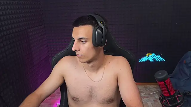 Hols_20 Webcamshow