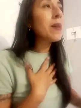 ELY_FE_'s Live XXX Chat