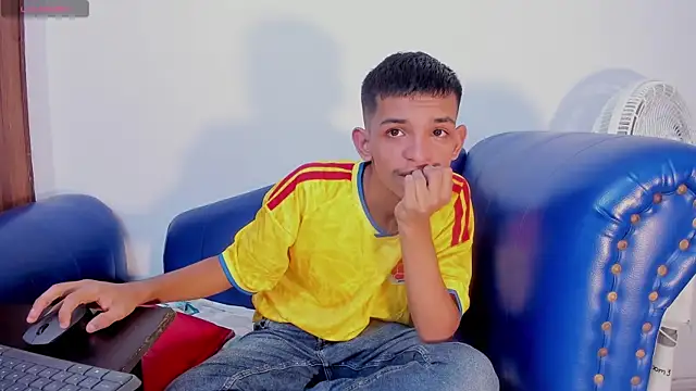 littlecum18 Webcam show