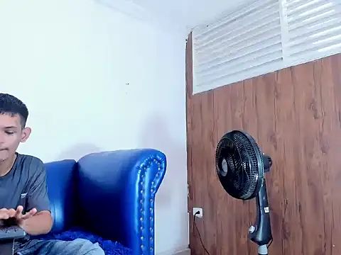 Show Webcam de littlecum18