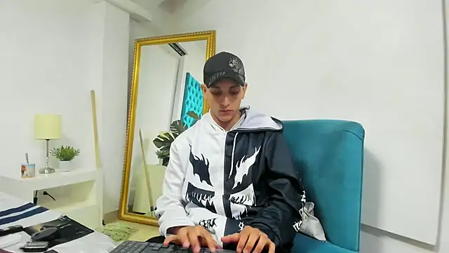 luca_gael's Webcam Show