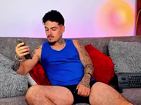 Show modela Austin_Rayne na web-kameri