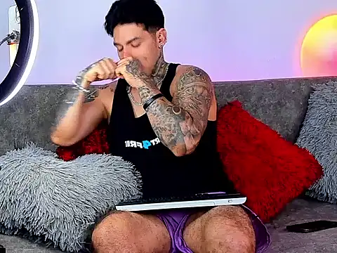 Austin_Rayne Adlı Modelin Web Kamerası Şovu