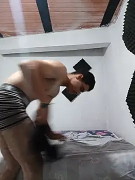 Webkamerová show Acevedohot24