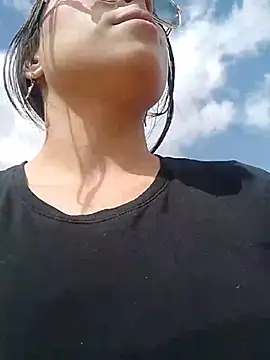 _Aisha_20 Show in webcam