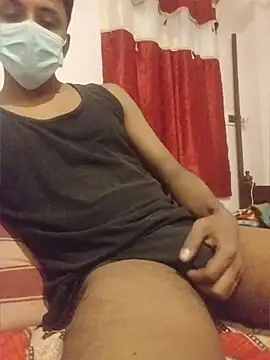 Boysuroj69 Show in webcam