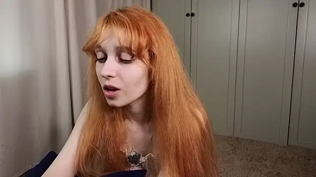 tgirlfoxy Show in webcam