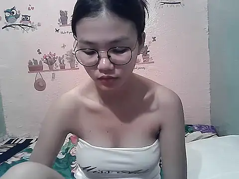 ClassyCrushpinay's Live XXX Chat