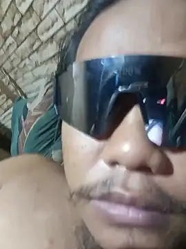 Nietzz Pertunjukan Webcam