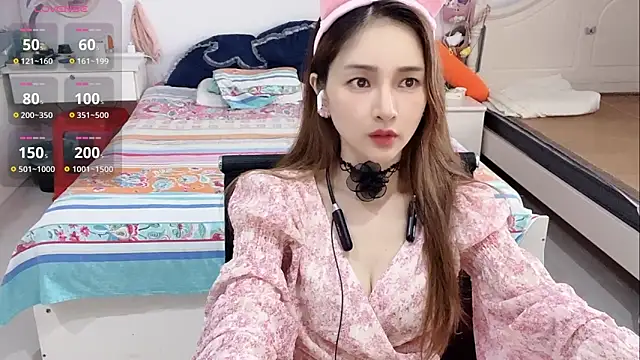 Chat +18 de miaomiao-99 ao vivo
