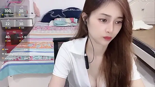 miaomiao-99 élő XXX-chatje