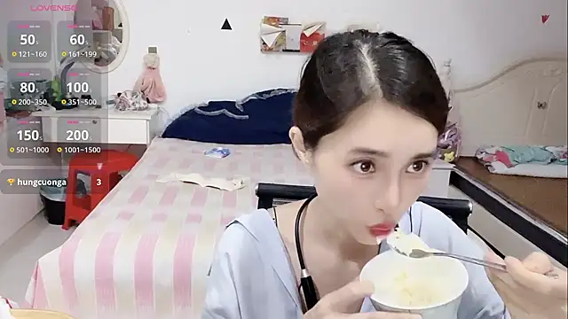 Chat +18 de miaomiao-99 ao vivo
