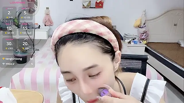 miaomiao-99's Live XXX Chat