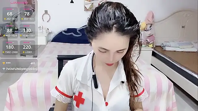 miaomiao-99 élő XXX-chatje