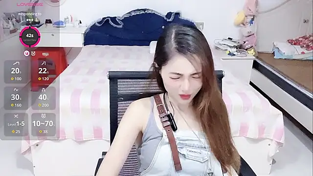 Chat +18 de miaomiao-99 ao vivo