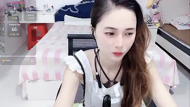 Chat +18 de miaomiao-99 ao vivo