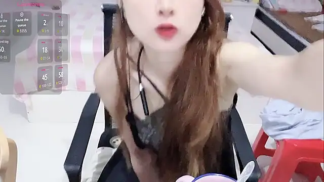 miaomiao-99 Adlı Modelin Canlı XXX Sohbeti