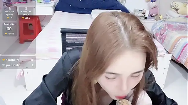 miaomiao-99's Live XXX Chat