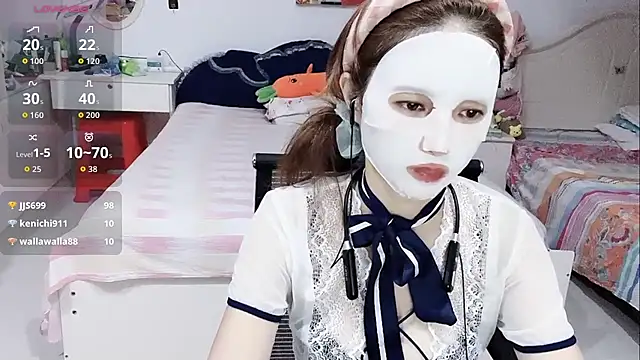 צ'אט XXX בשידור חי של miaomiao-99