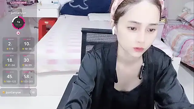 miaomiao-99's Live XXX Chat