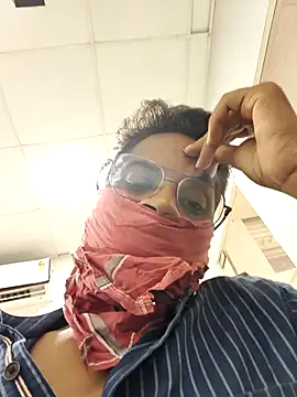 הופעת וובקאם של Vipul9079