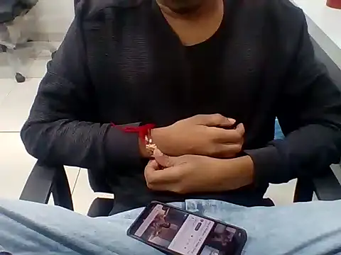 Show modela Vipul9079 na web-kameri
