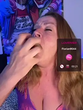 MumGabriela's Webcam Show