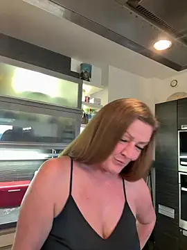 MumGabriela Show in webcam
