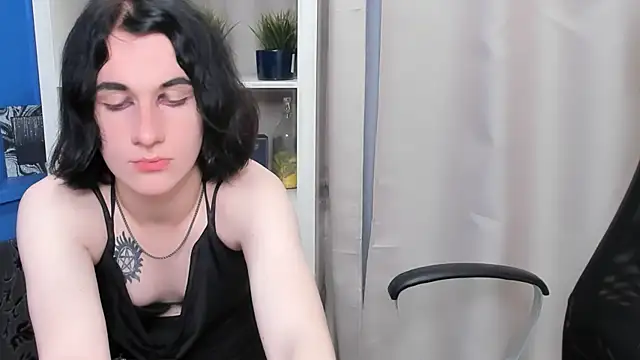 MickeQuinee Webcamshow