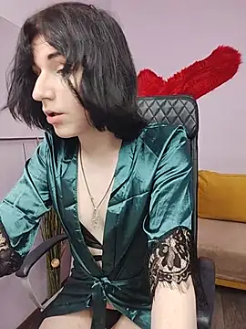 MickeQuinee 网络视讯表演