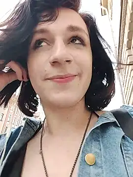 MickeQuinee Show in webcam