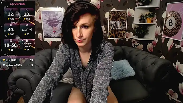 MickeQuinee's Webcam Show