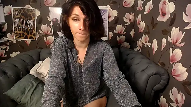 عرض كام MickeQuinee