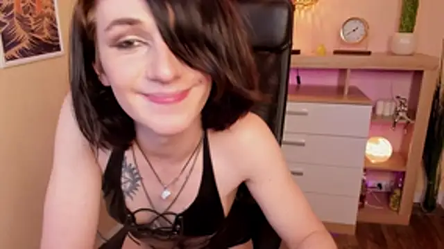 MickeQuinee Show in webcam