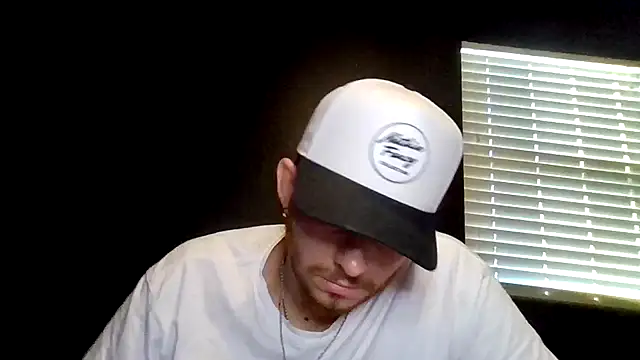 Mikecloudyhawk – webcam-show