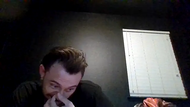 Mikecloudyhawk's Webcam Show