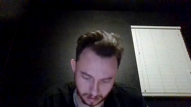 Mikecloudyhawk Show in webcam