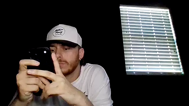 Mikecloudyhawk – webcam-show