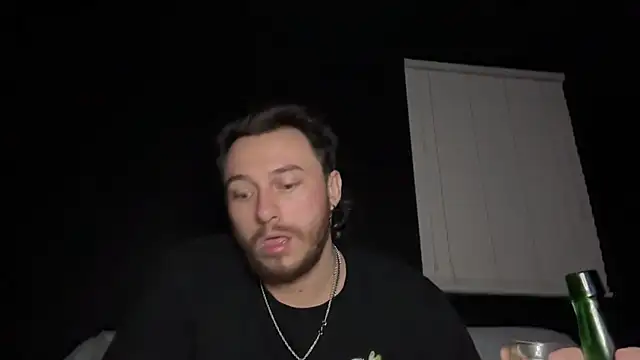 Mikecloudyhawk's Webcam Show