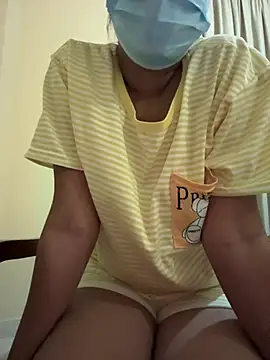 Sexyqueenameliya Adlı Modelin Canlı XXX Sohbeti