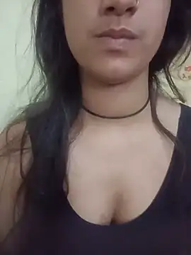 jesica_khan1 Adlı Modelin Canlı XXX Sohbeti