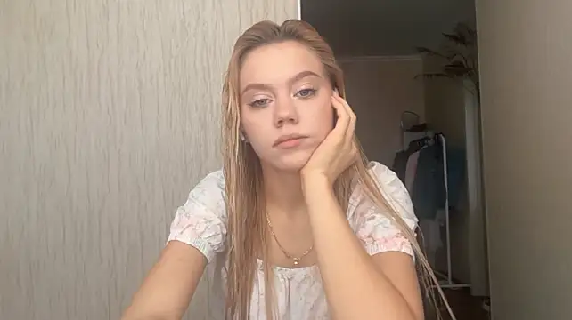 XXX chat uživo modela Glamorforyou