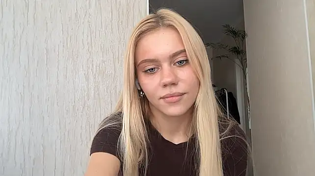 Glamorforyou Adlı Modelin Canlı XXX Sohbeti
