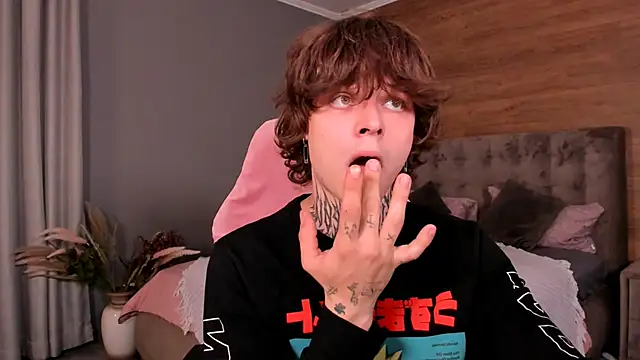 Show modela smoozie_kun na web-kameri