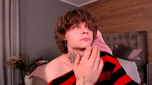 Show modela smoozie_kun na web-kameri