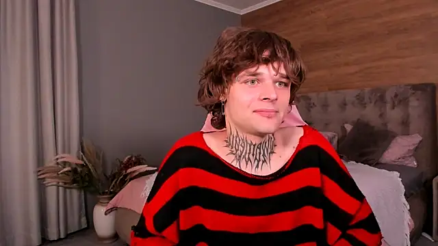 Pokazy przed kamerką – smoozie_kun
