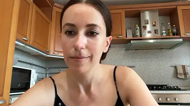 Flamingo_Queen's Live XXX Chat